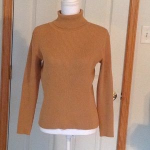 COLDWATER Creek camel turtle neck